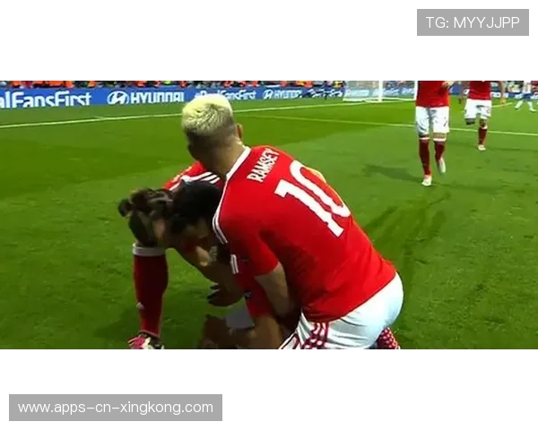 切尔西中场的插上直塞为前锋制造单刀机会并转化为进球