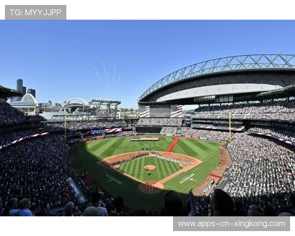 MLB外野轰出大号全垒打主场观众欢声雷动